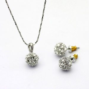 Smykkesæt m. halskæde og øreringe - stor sølv perle